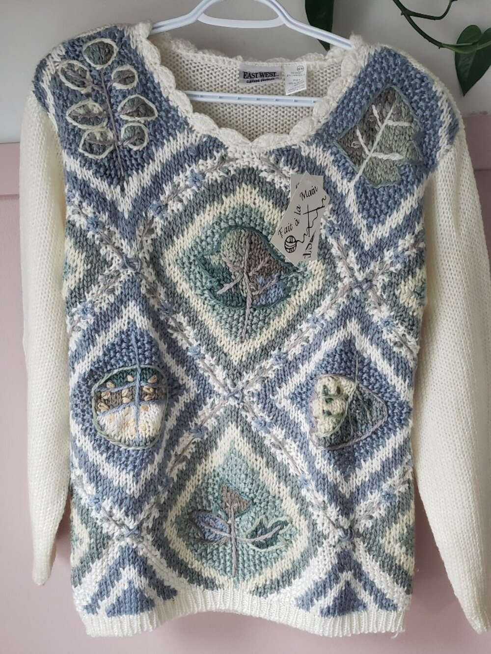 Vintage East West Clothing Co. Embroidered Knit Sweater - NWT - Size M
